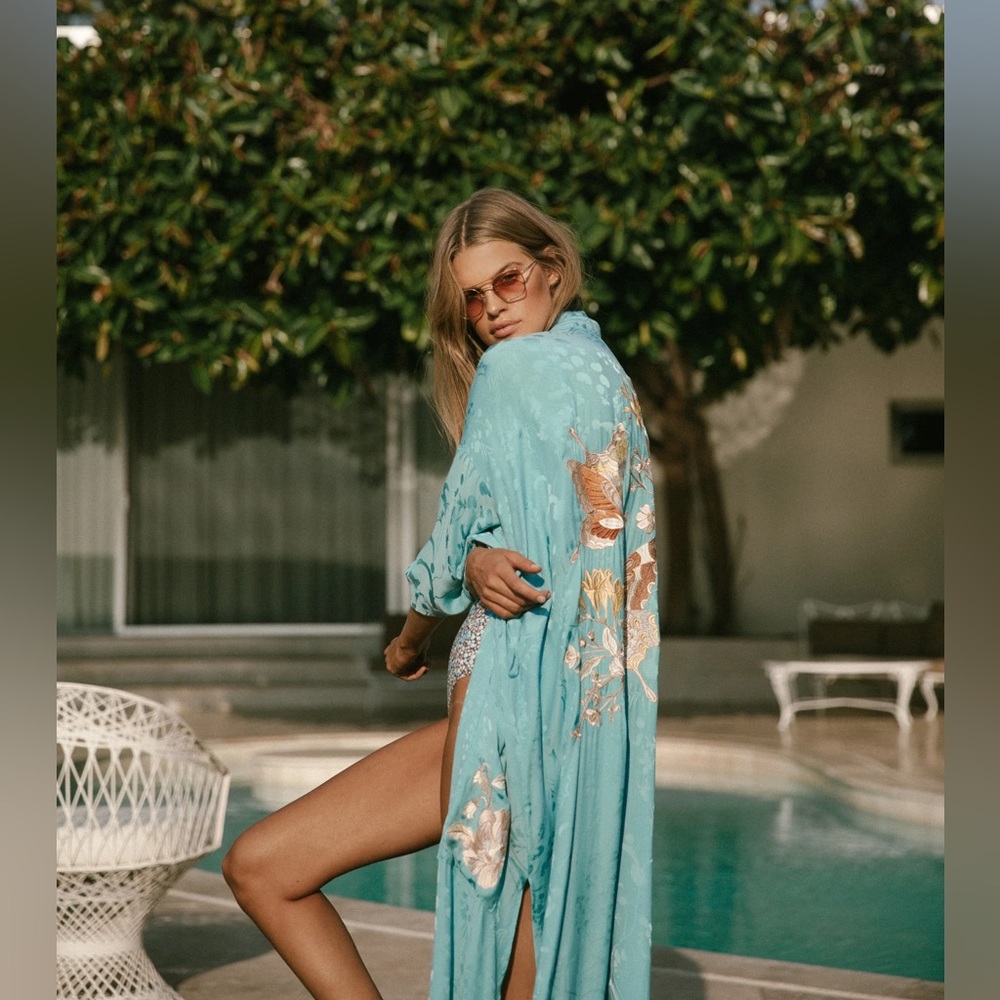 NWT spell robe
